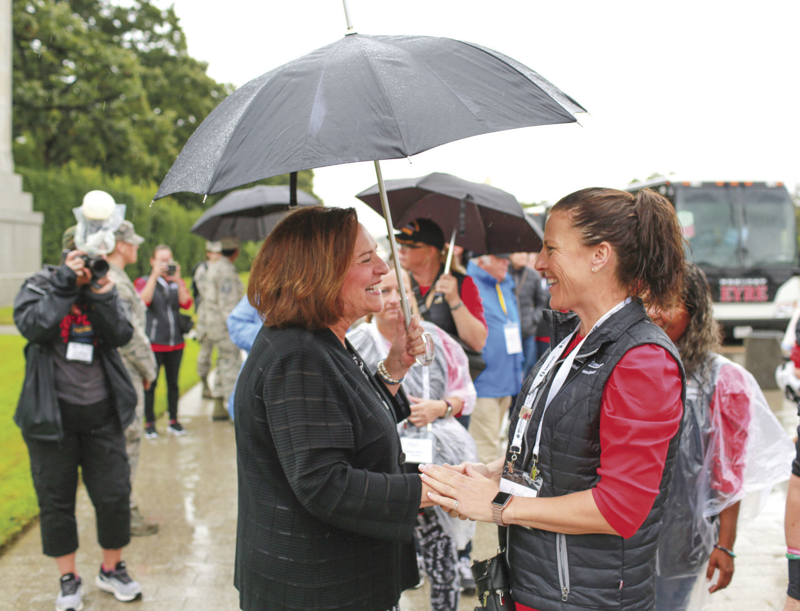 Deb Fischer Greets Vets